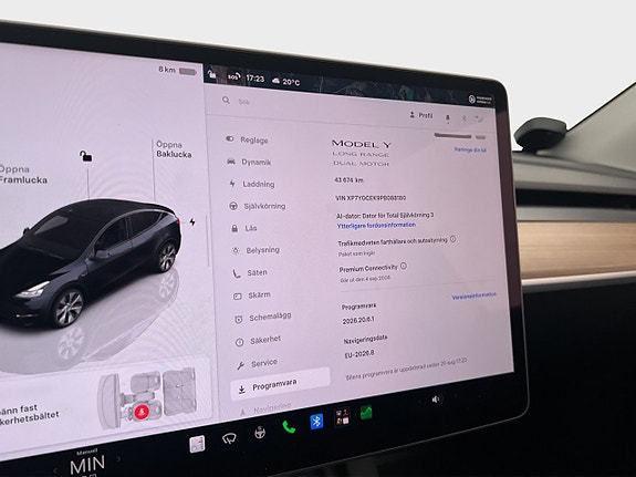 Tesla Model Y 23 of 30