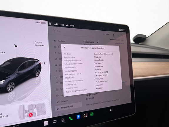Tesla Model Y 24 of 30