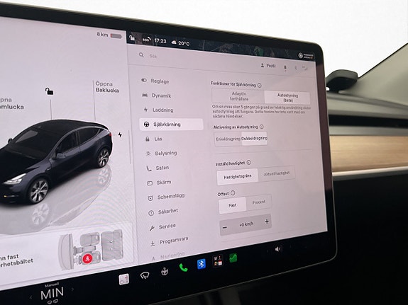 Tesla Model Y 22 of 30