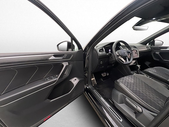 Volkswagen Tiguan Allspace 11 of 30