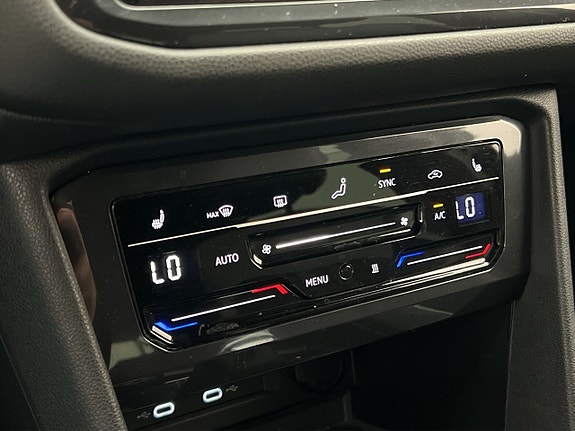 Volkswagen Tiguan Allspace 24 of 30