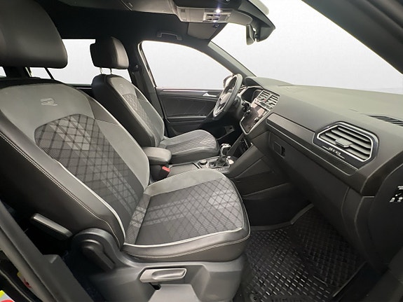 Volkswagen Tiguan Allspace 29 of 30