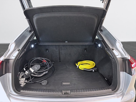 Audi Q4 e-tron 8 of 16