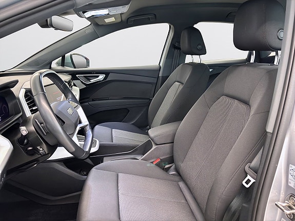 Audi Q4 e-tron 12 of 16