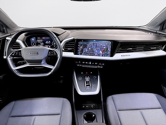 Audi Q4 e-tron 10 of 16