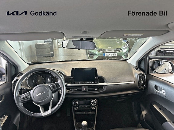 Kia Picanto 10 of 15