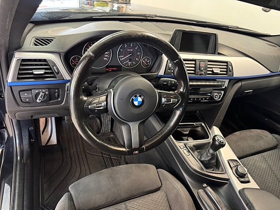 BMW 318d 9 of 13
