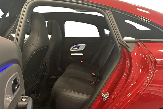 Mercedes-Benz CLA250+ 10 of 25