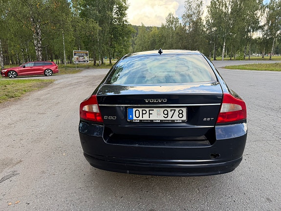 Volvo S80 4 of 10