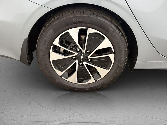 Kia Ceed 30 of 30