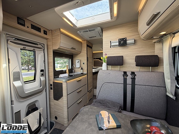 Knaus VAN TI PLUS 650 MEG 8 of 12