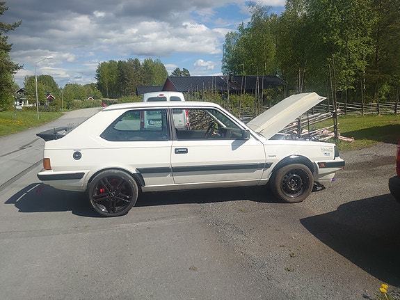 Volvo 360 2 of 10