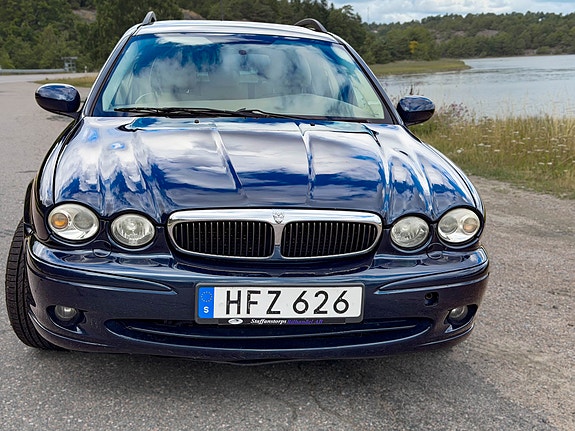 Jaguar X-TYPE 3 of 8