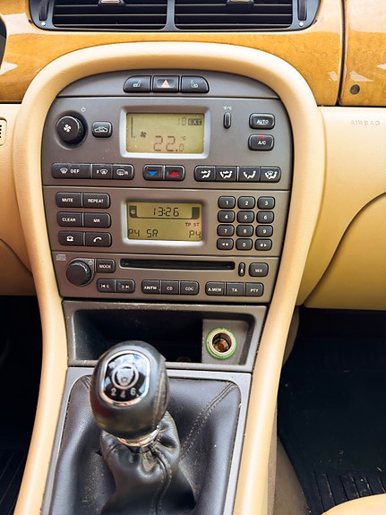 Jaguar X-TYPE 8 of 8