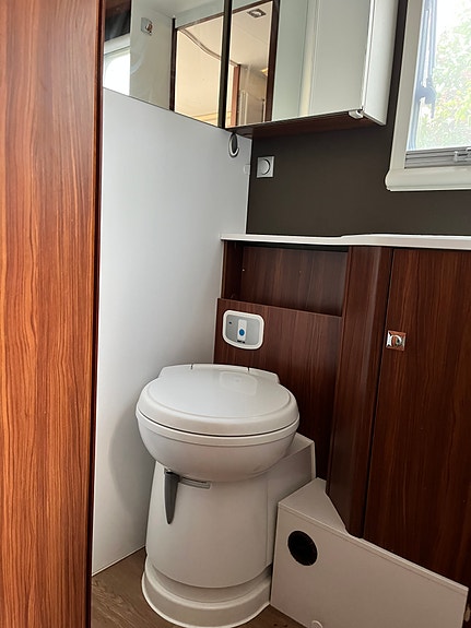 Adria Matrix M 670 sl 10 of 10