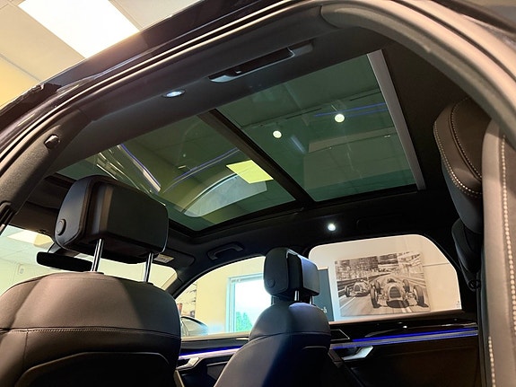 Volkswagen Touareg 27 of 30