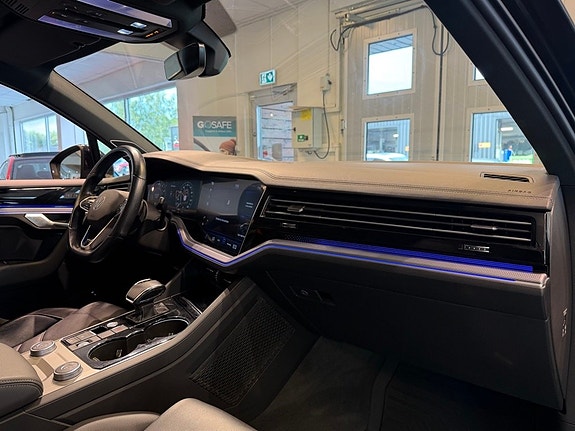 Volkswagen Touareg 9 of 30