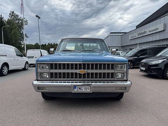 Chevrolet C10 2 of 8