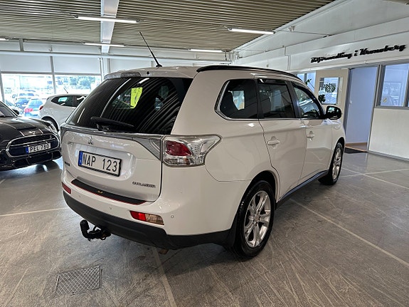 Mitsubishi Outlander 3 of 11