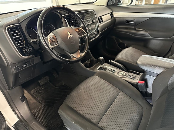 Mitsubishi Outlander 8 of 11