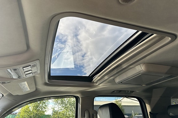 Chevrolet Tahoe 16 of 26