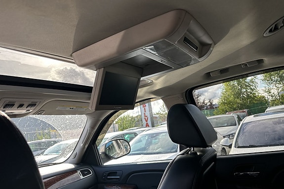 Chevrolet Tahoe 17 of 26