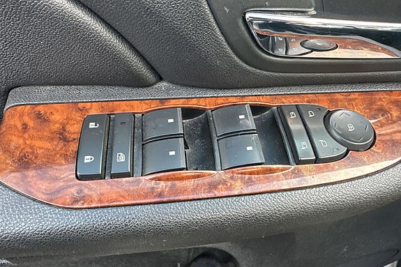 Chevrolet Tahoe 15 of 26