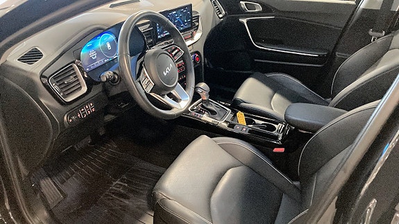Kia Ceed 3 of 12