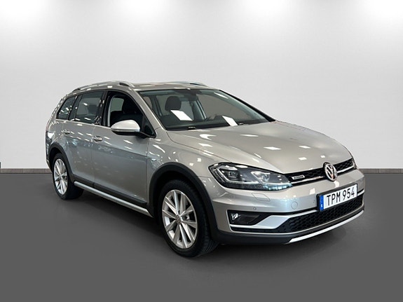 Volkswagen Golf Alltrack 3 of 20