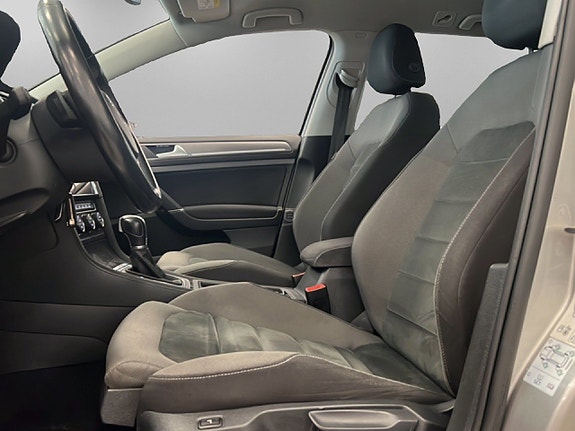 Volkswagen Golf Alltrack 9 of 20