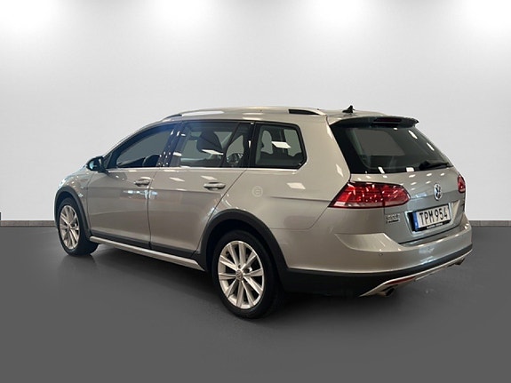 Volkswagen Golf Alltrack 6 of 20