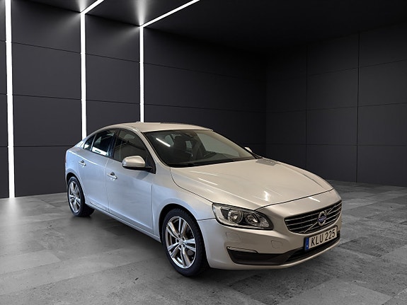 Volvo S60 8 of 23