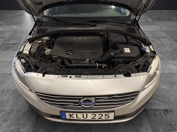 Volvo S60 9 of 23