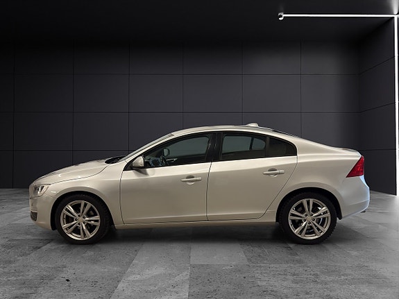 Volvo S60 3 of 23