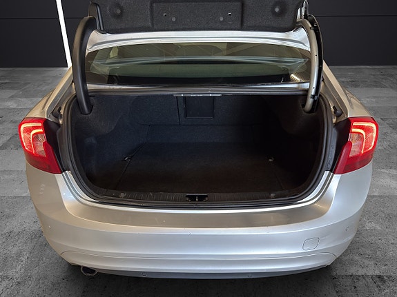 Volvo S60 10 of 23