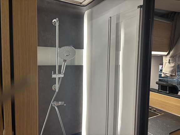 Adria MATRIX 670SL 11 of 12