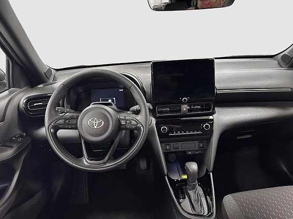 Toyota Yaris Cross 6 of 13