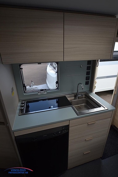 Adria Altea 432 PX 5 of 9