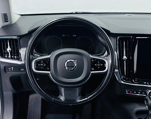 Volvo V90 14 of 17