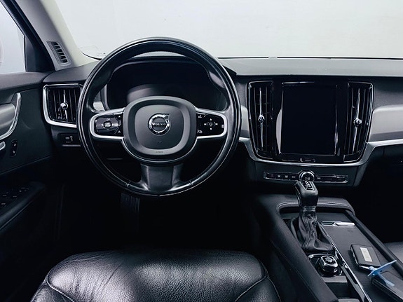 Volvo V90 15 of 17