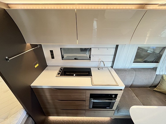 Adria Alpina 763 UK / ALDE / Mover / AC / Ugn / Micro / Cityvatten 14 of 25