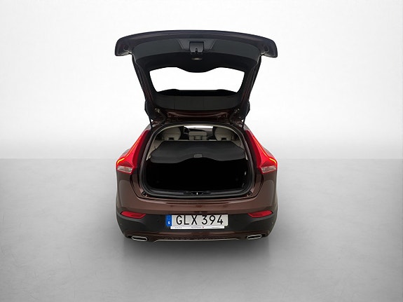 Volvo V40 Cross Country 8 of 29