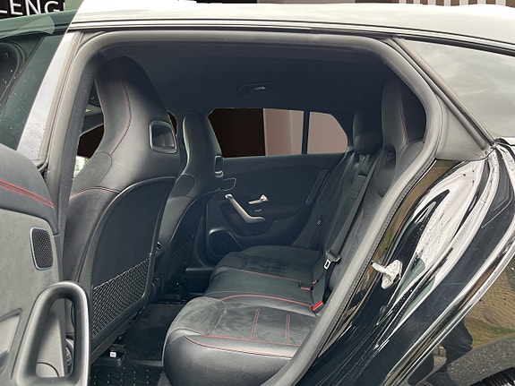 Mercedes-Benz CLA220 12 of 20