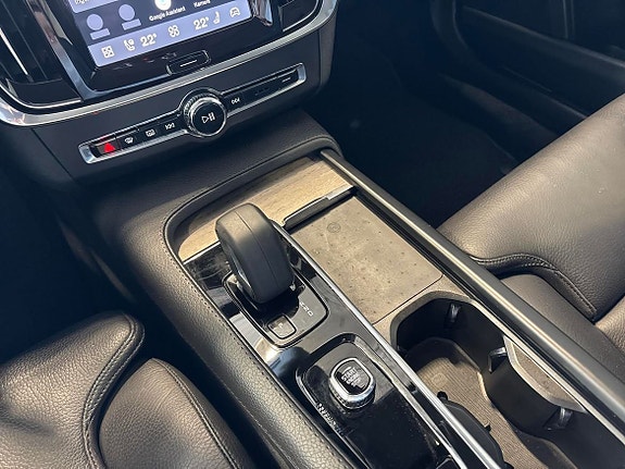 Volvo V90 Cross Country 17 of 19