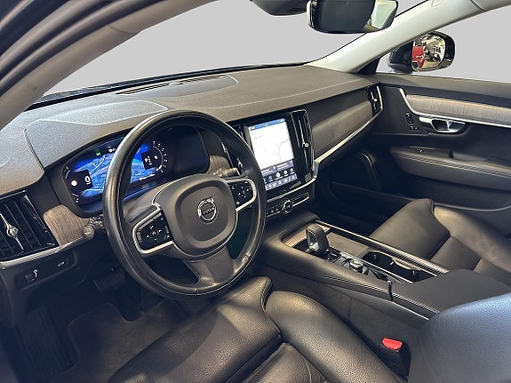 Volvo V90 Cross Country 13 of 19