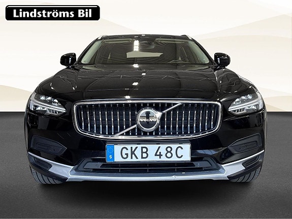 Volvo V90 Cross Country 8 of 19