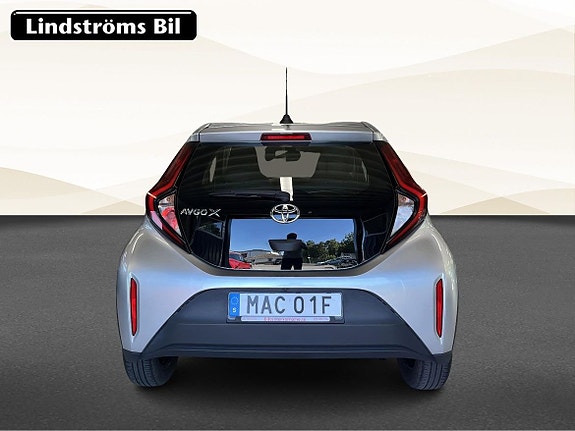 Toyota Aygo X 8 of 19