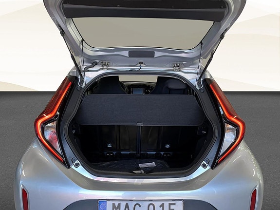 Toyota Aygo X 13 of 19