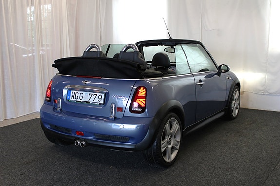 MINI Cooper S 11 of 30