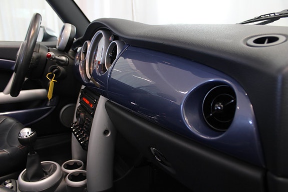 MINI Cooper S 19 of 30